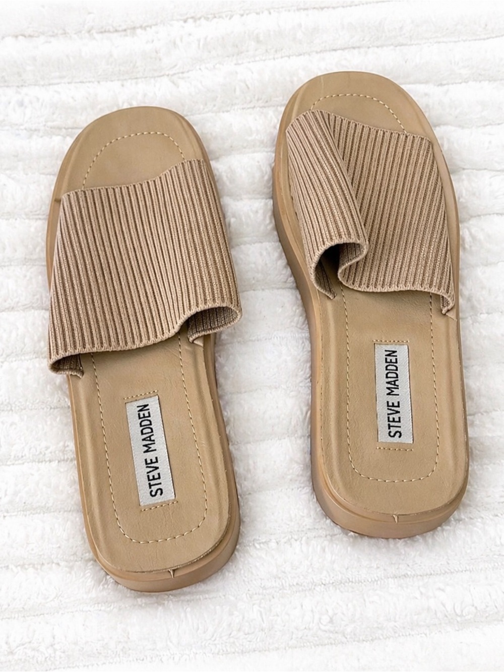 Steve Madden Nude Ribbed Slide Sandals | Size 8 | Barely Worn
